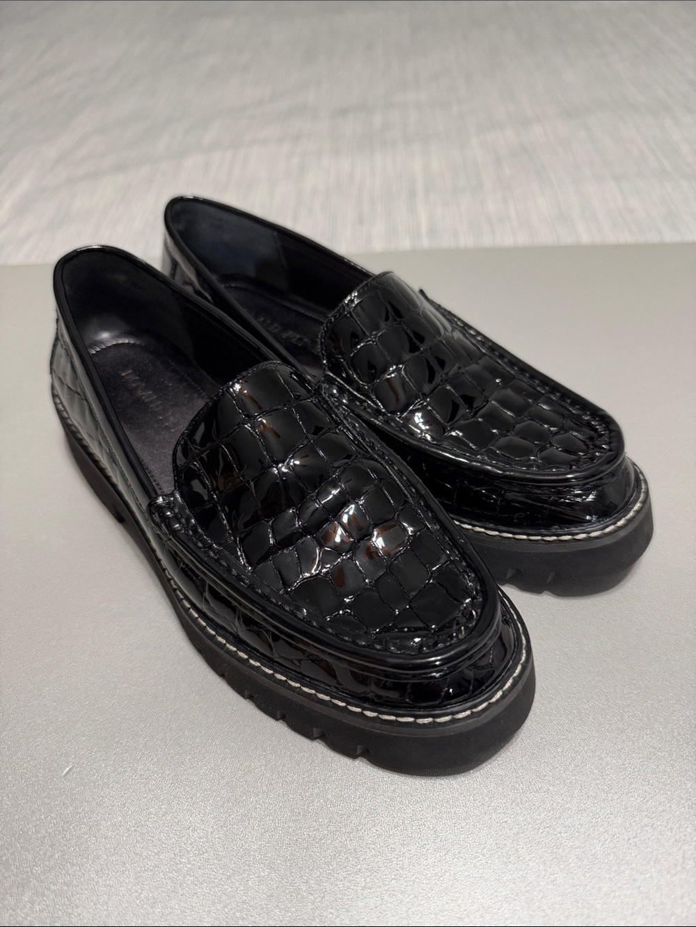 Donald Pliner Hope Black Croco Patent Leather Platform Lug Loafers Sz 7.5